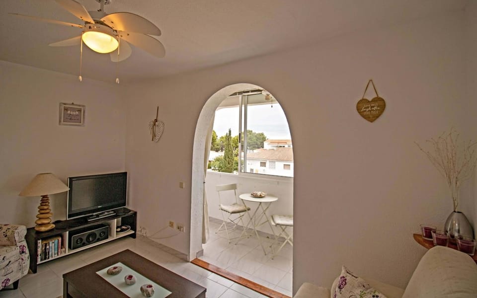 Communal lounge/ TV room, Living room