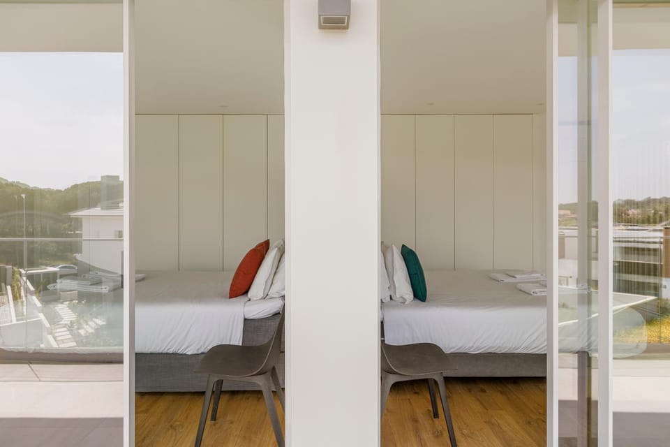 Bed, Balcony/Terrace, Bedroom, towels