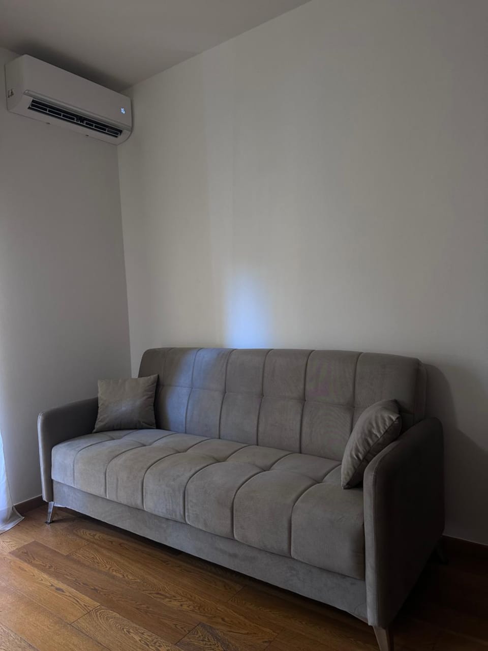 Living room, air conditioner