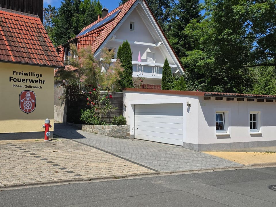 Property building, Street view