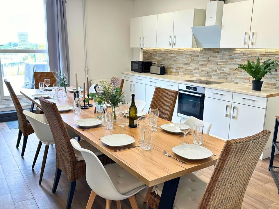Kitchen or kitchenette, Dining area, kitchen