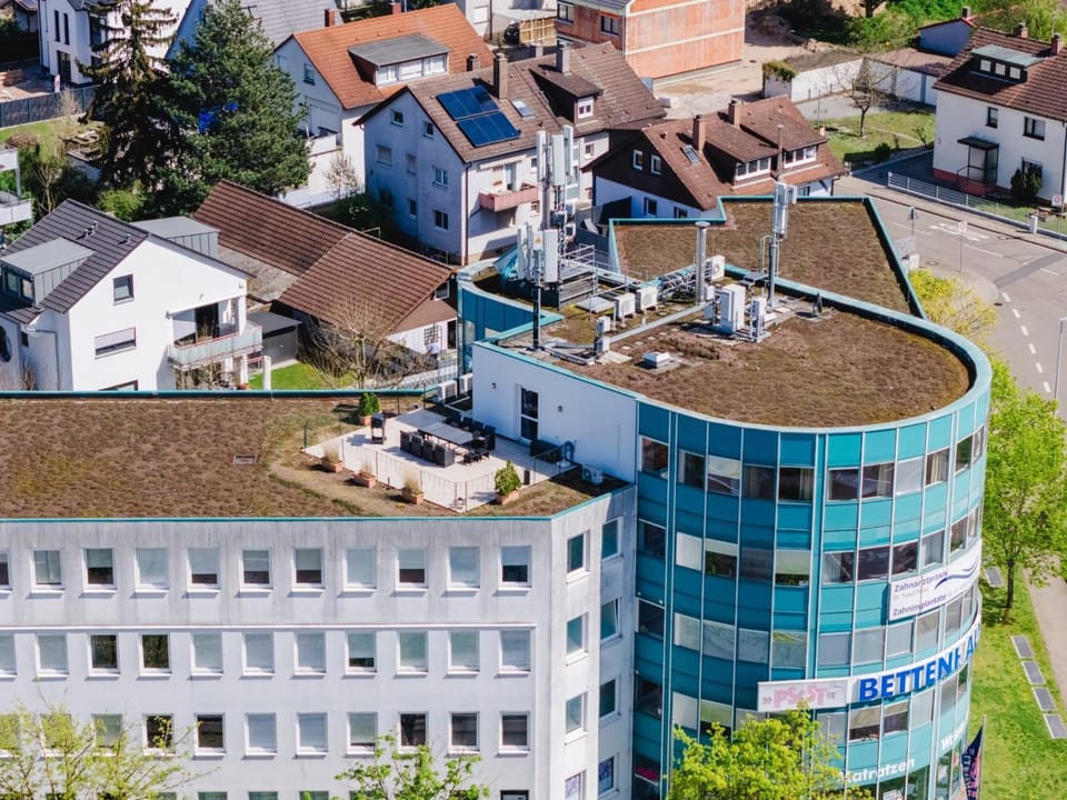 Property building, Balcony/Terrace, Balcony/Terrace