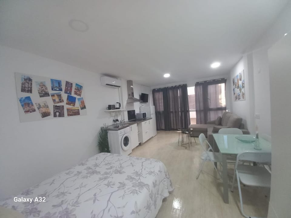 Kilometro 0 Apartment in Alicante