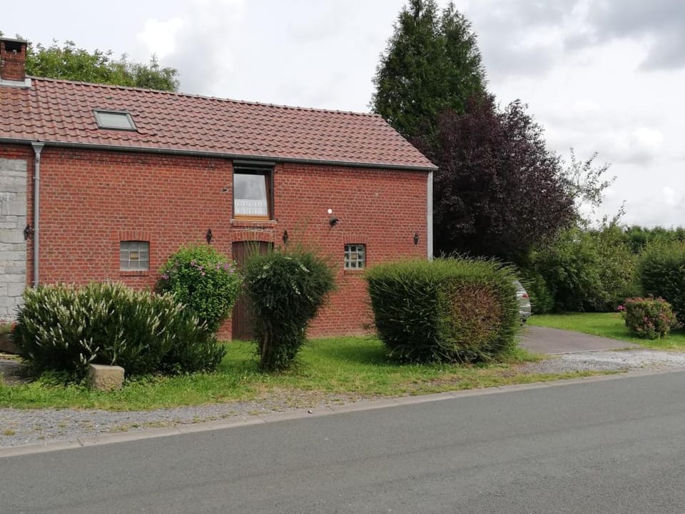 Property building, Street view