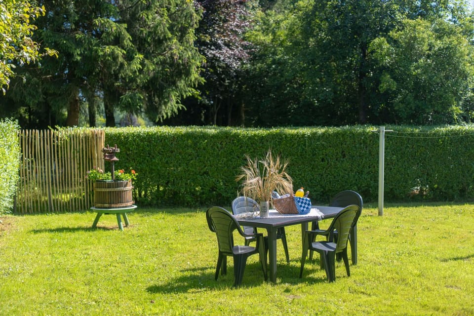 Natural landscape, Garden, Garden, Dining area, Garden view