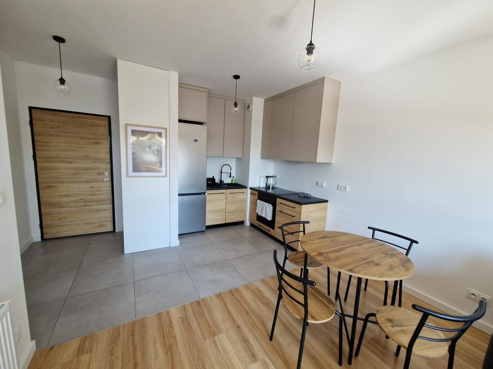 Kitchen or kitchenette, Dining area, dishwasher, oven, pet friendly, stove