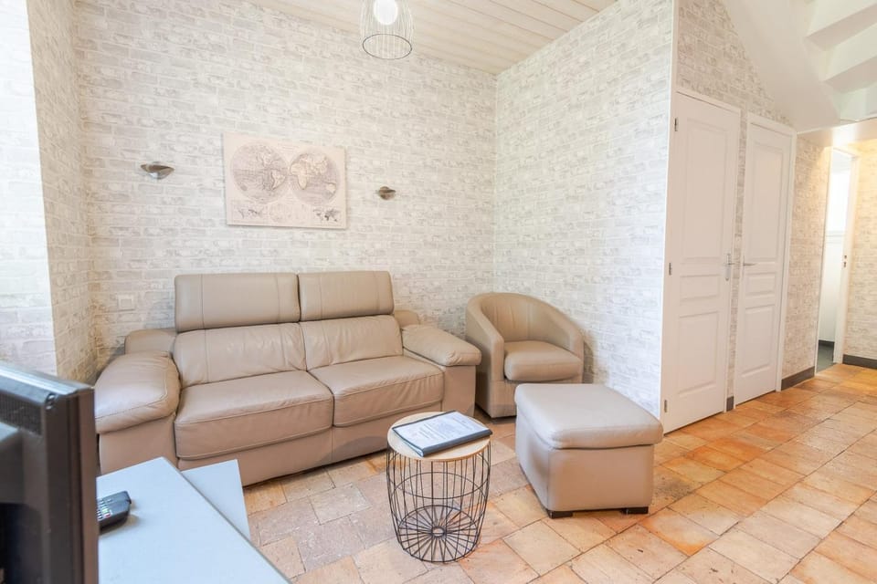 La petite maison sur la colline Bed and Breakfast in Centre-Val de Loire