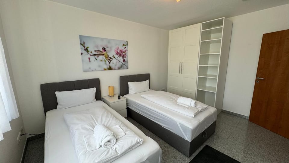 Bed, Photo of the whole room, Bedroom, wardrobe