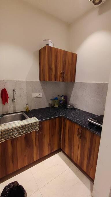City Shelter - Studio with all basic amenities Apartment in Punjab, India