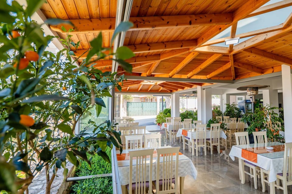 Restaurant/places to eat, Day