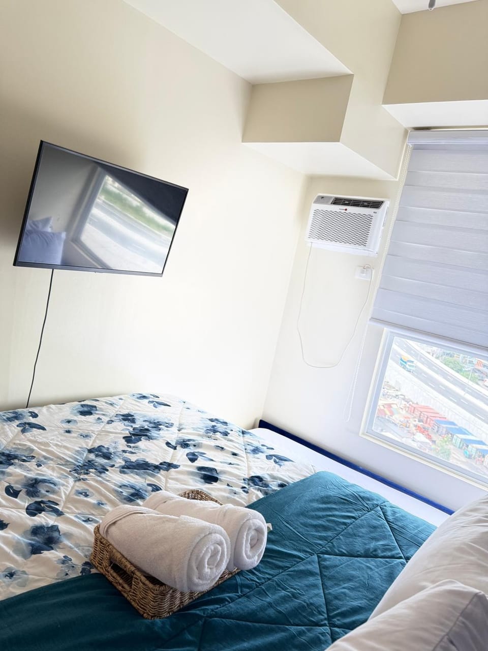 Meteor Suites Apartment in Las Pinas
