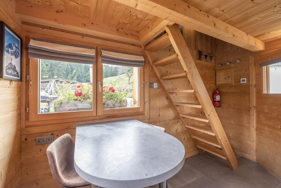 Property building, Living room