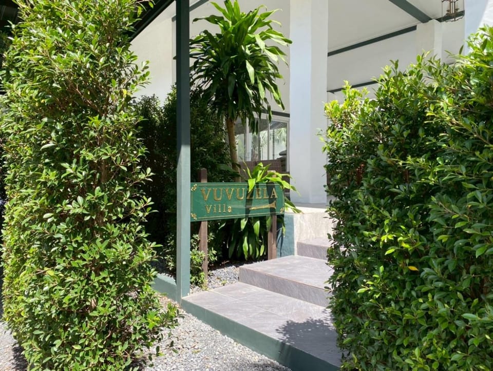 Property building, Garden, Garden view