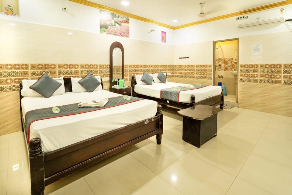 Bed, Photo of the whole room, Bedroom, towels, air conditioner