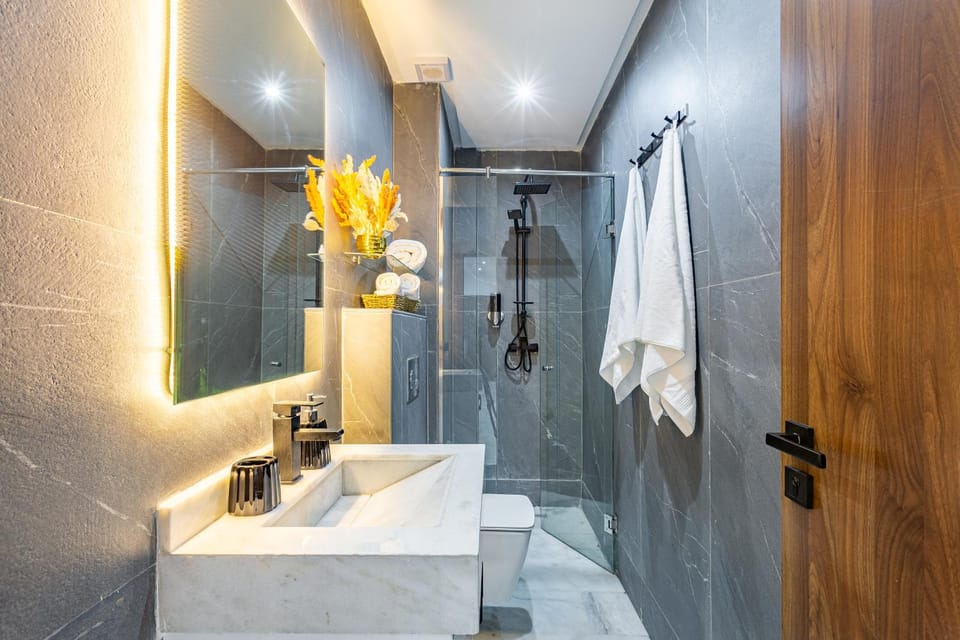 Shower, Bathroom, towels