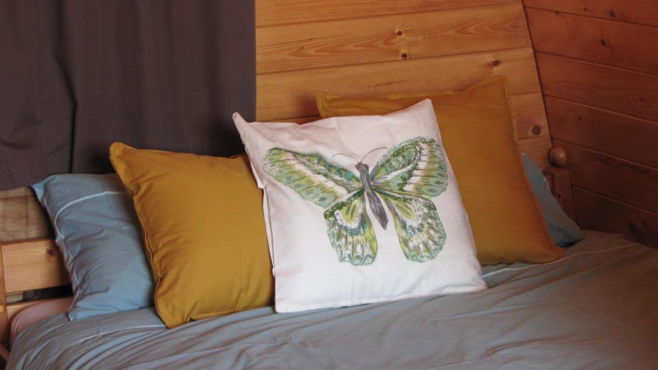 Bed, Bedroom