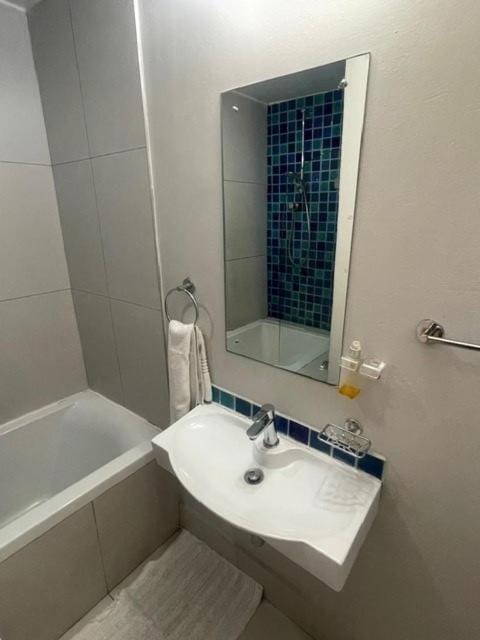 Bathroom, Bath