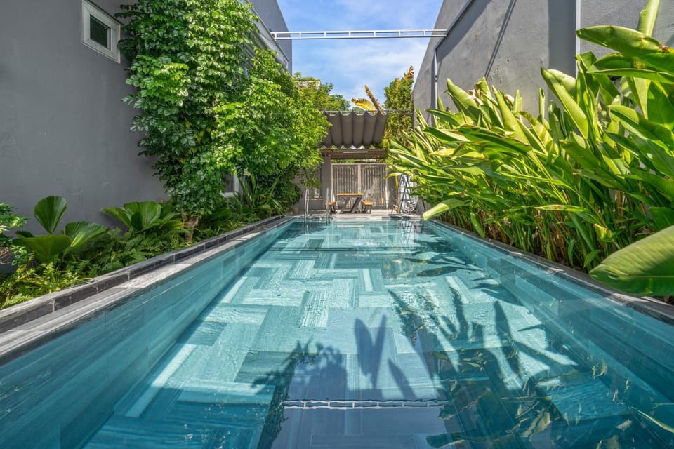 Pool view, Swimming pool