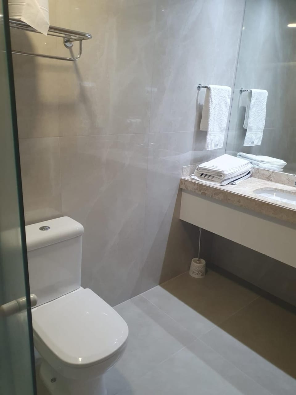 Toilet, Bathroom, towels