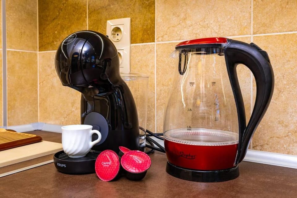 Coffee/tea facilities, Kitchen or kitchenette