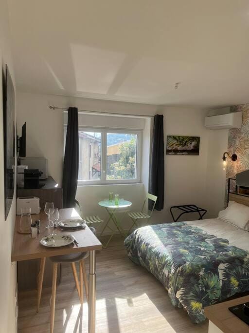 VERDI studio COSY au calme parking gratuit Apartment in Givors
