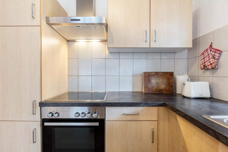 Kitchen or kitchenette, Living room