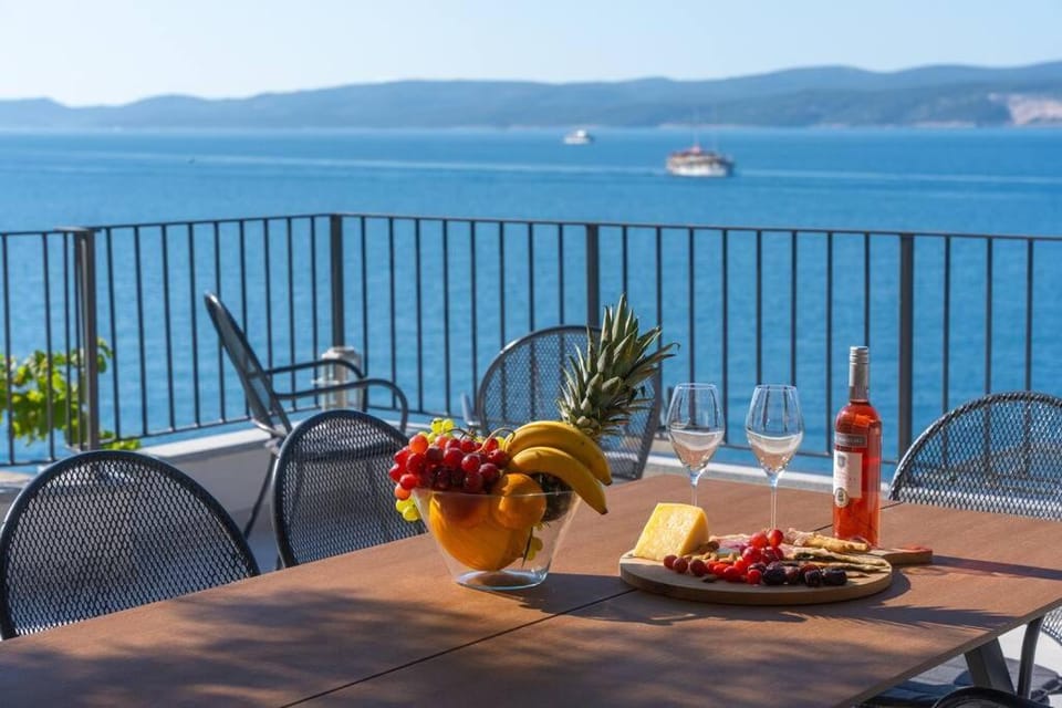 Apartments Villa Excelsio Omiš Riviera Apartment in Split-Dalmatia County