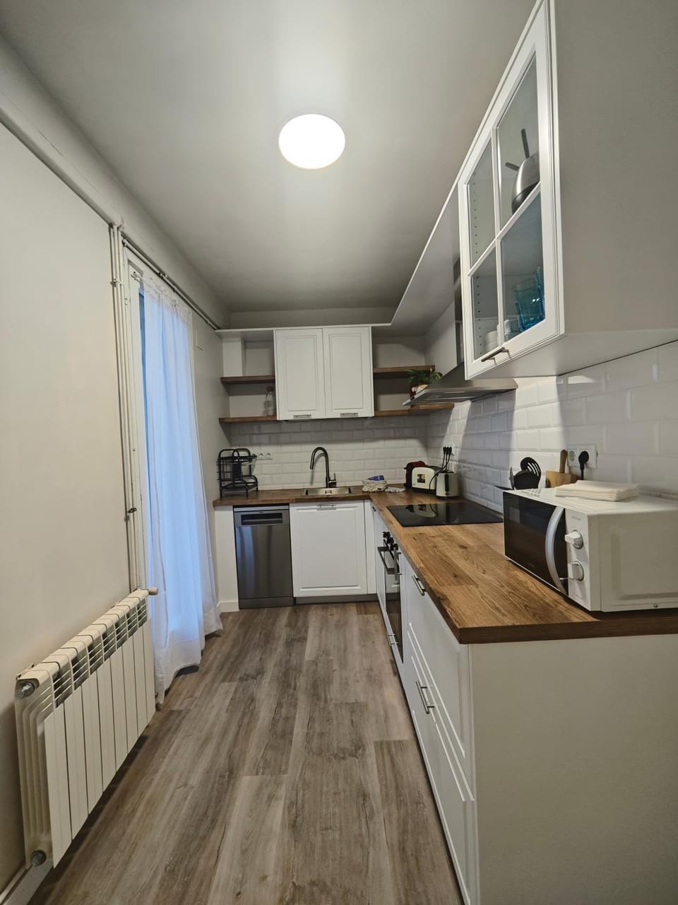 Kitchen or kitchenette, Communal kitchen, kitchen