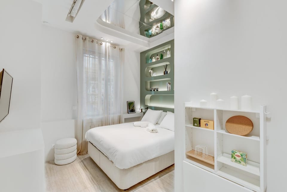 Bed, TV and multimedia, Photo of the whole room, Bedroom, towels