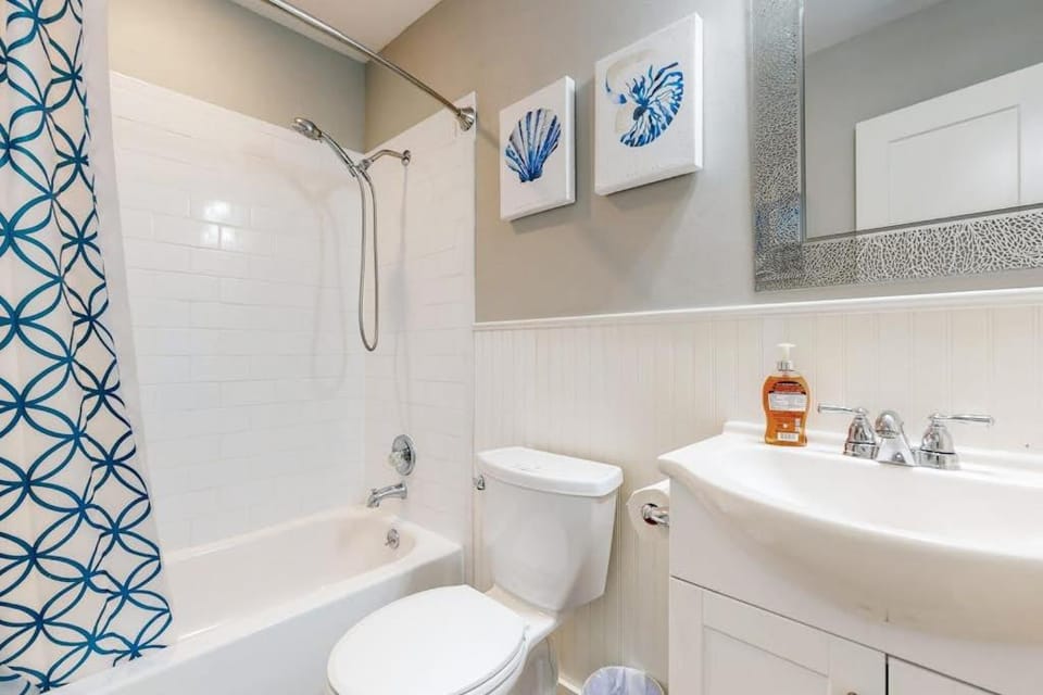 Bathroom, Bath