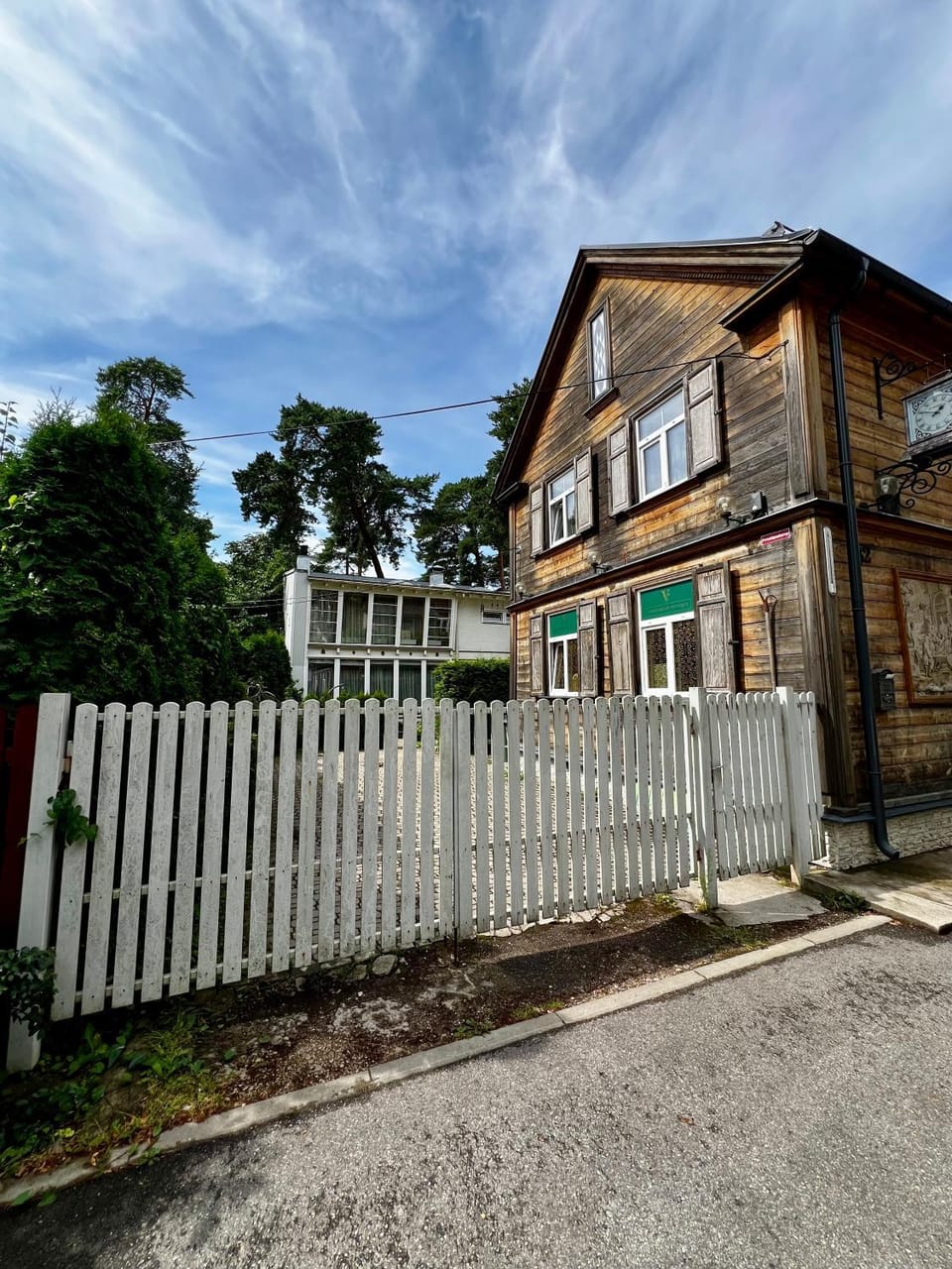 Facade/entrance