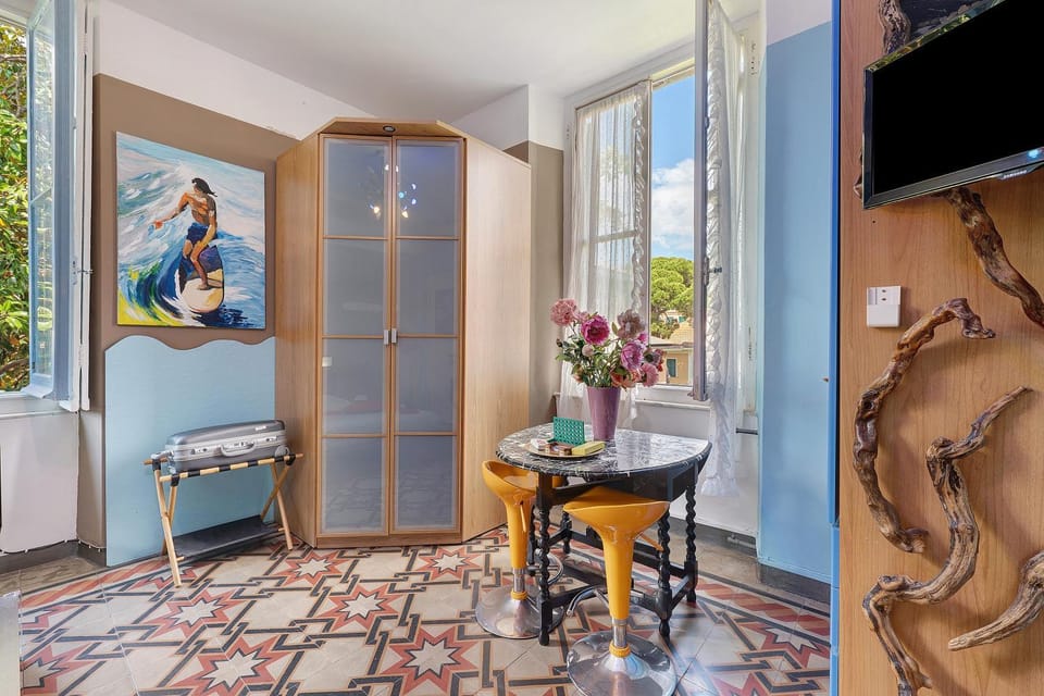 Property building, Living room