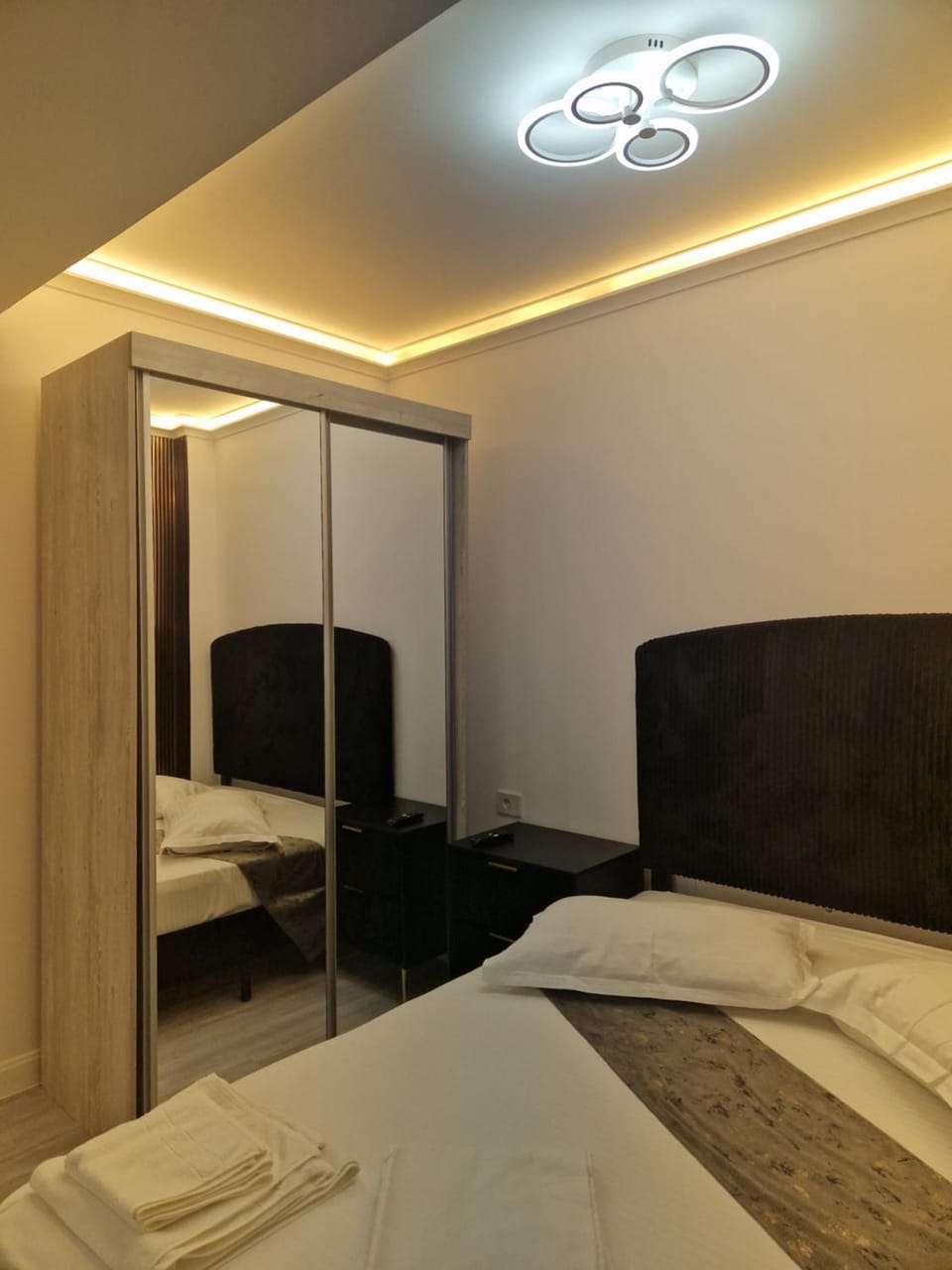 Titanic Gold Apartment in Constanța County
