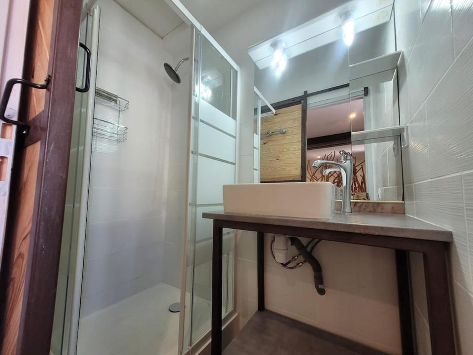 Charme et calme à Montfaucon Apartment in Provence-Alpes-Côte d'Azur