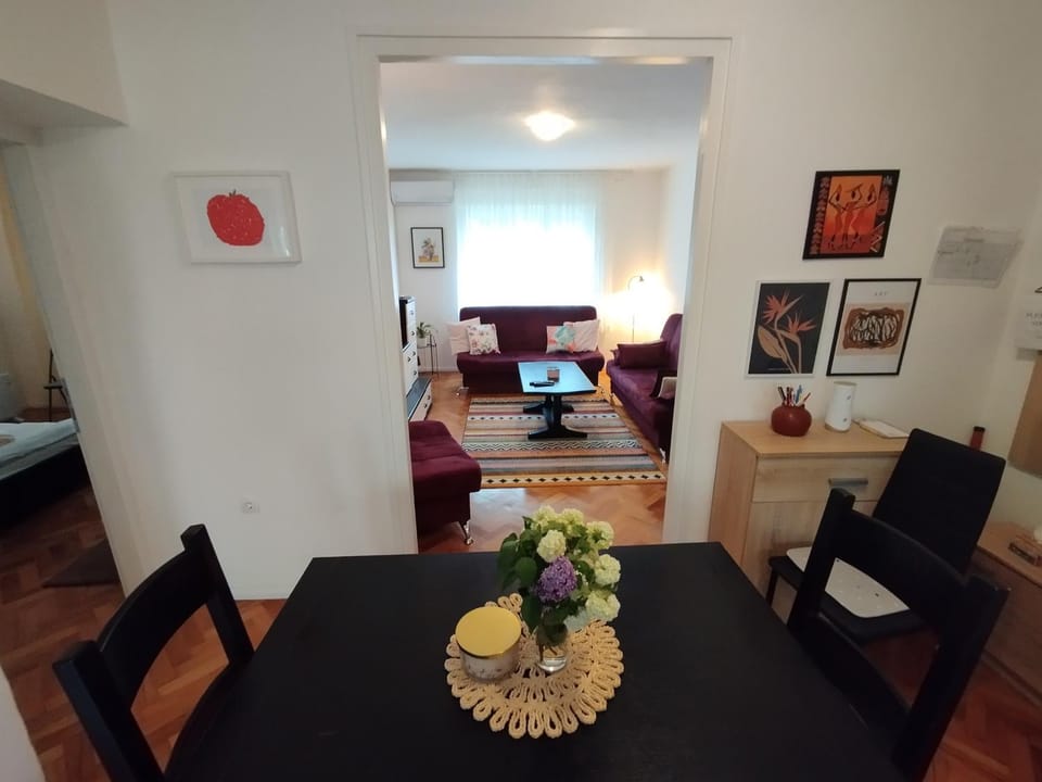 Living room, Seating area, Dining area