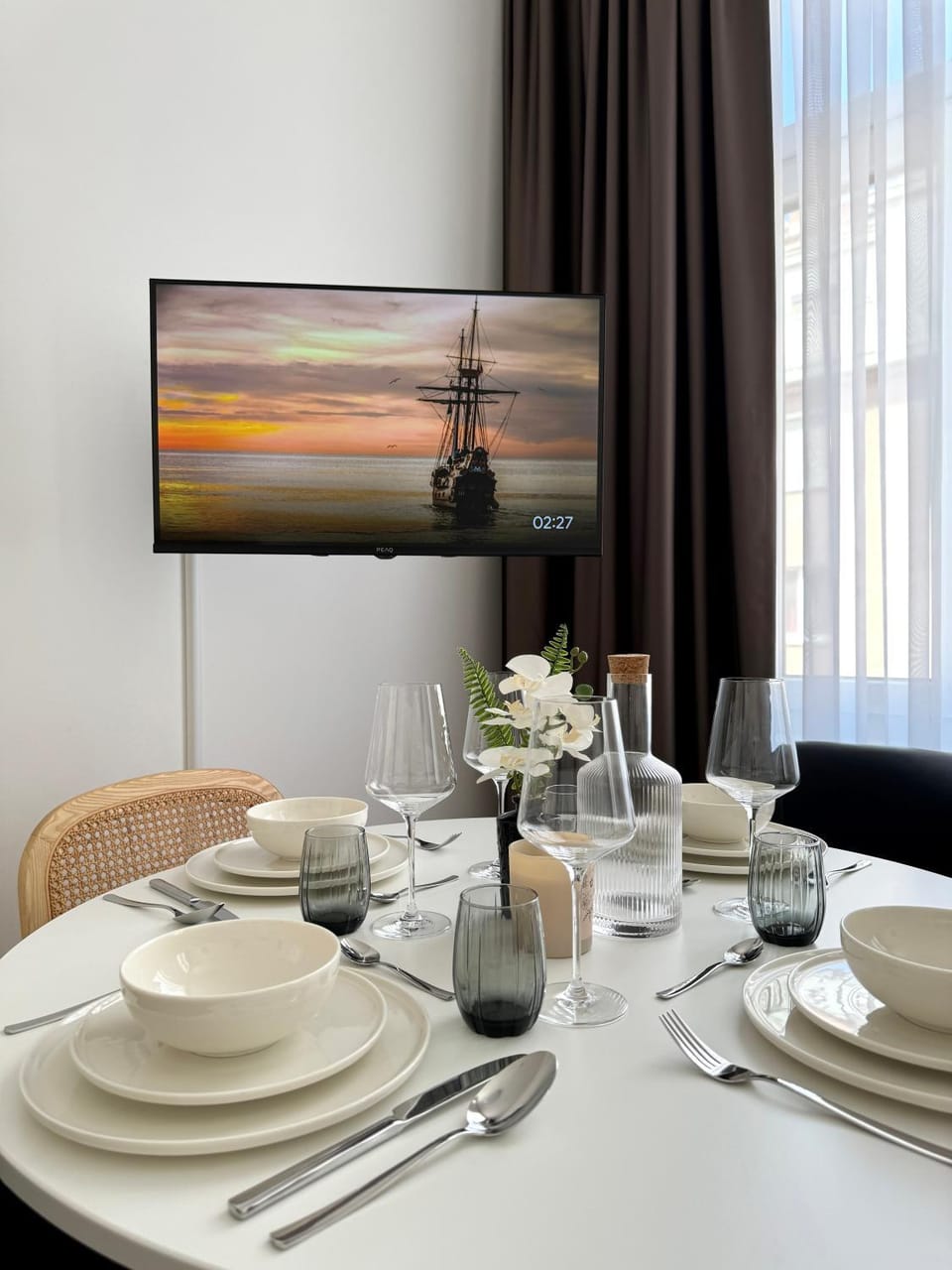 TV and multimedia, Dining area
