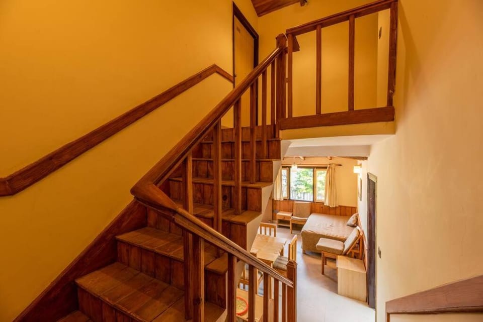 Pet-Friendly 2BR cottage w mountain view C4 House in Uttarakhand