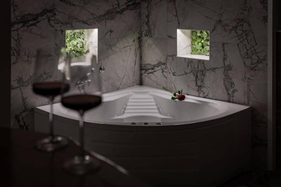 Hot Tub, Bathroom, Bath