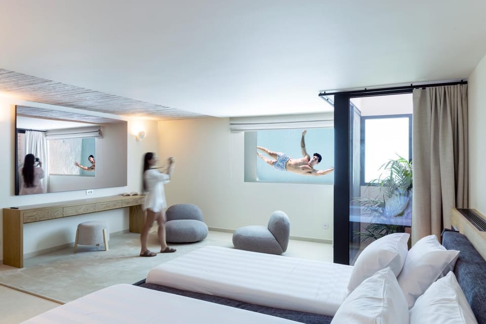 Bed, Bedroom, Swimming pool