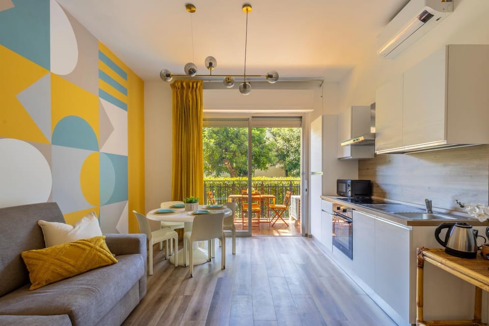 Kitchen or kitchenette, Living room, Dining area, pet friendly, stove