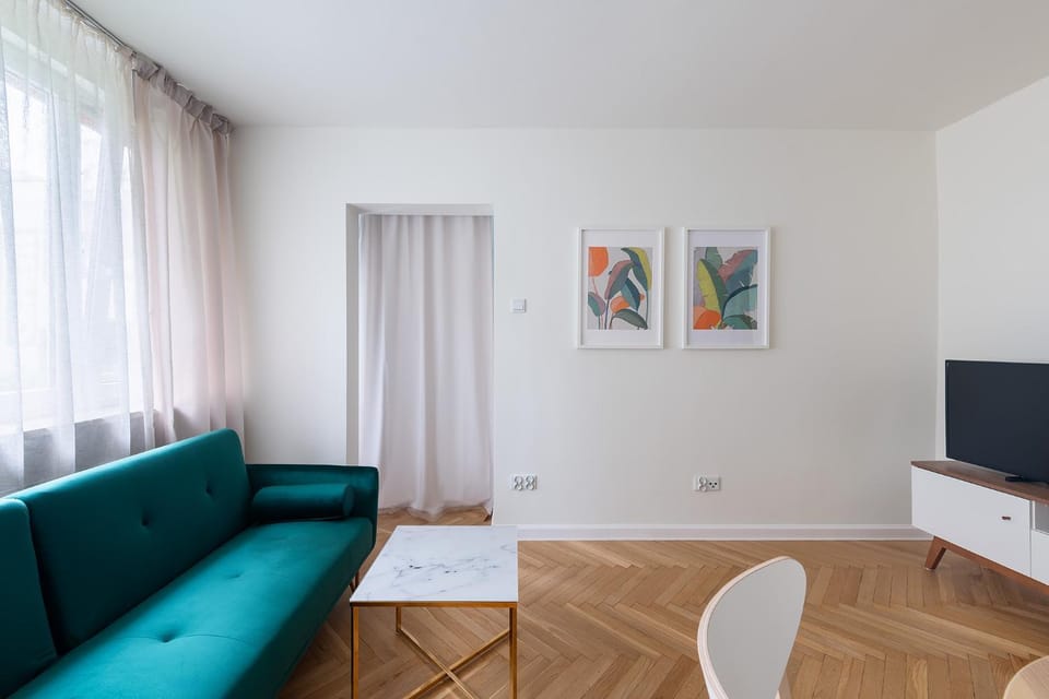 Solec 79A Prywatne mieszkanie z oddzielną sypialnią i prywatnym miejscem parkingowym Samodzielne Zameldowanie! Self Check-in System! Apartment in Warsaw