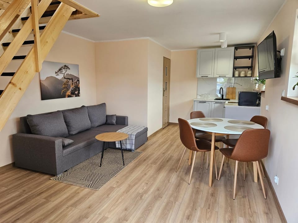 Apartament pod laskiem Apartment in Lower Silesian Voivodeship