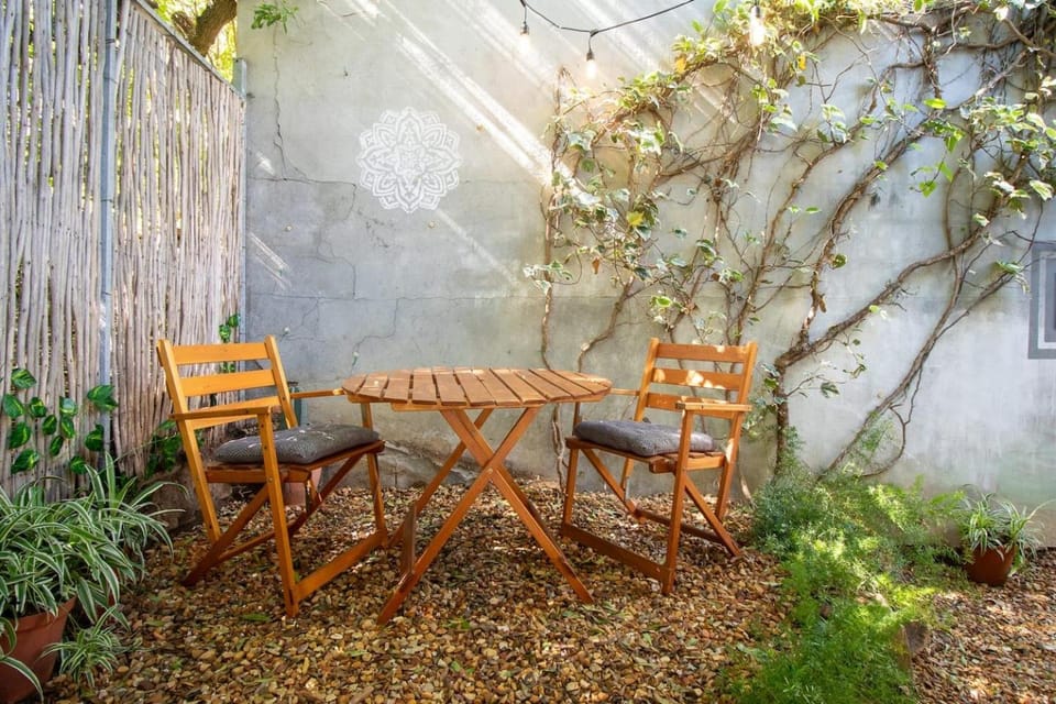 Marias Cottage 1BR Garden Retreat House in Sea Point