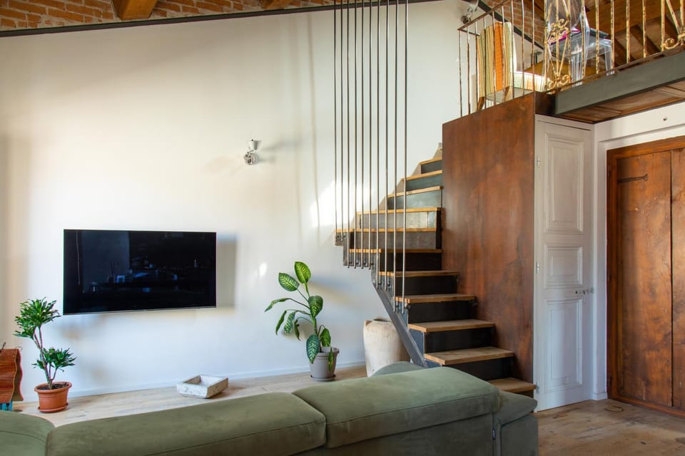 TV and multimedia, Lounge or bar