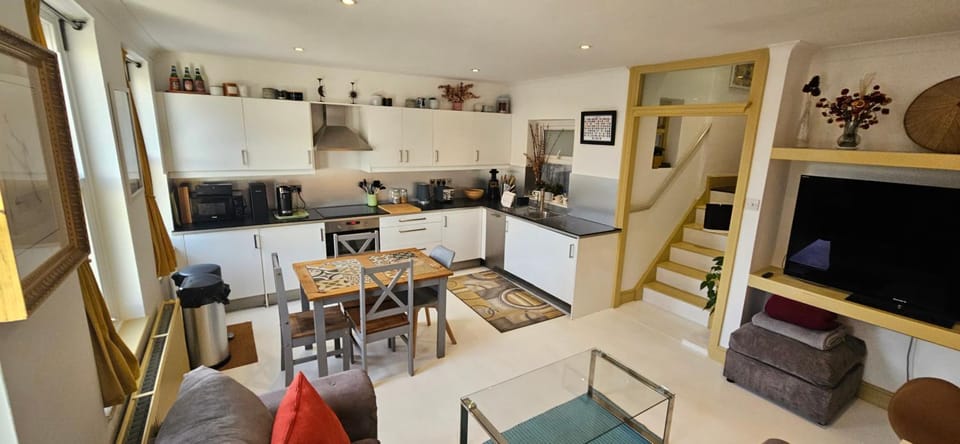 Lovely apartment in Barnes and garage Apartment in London Borough of Richmond upon Thames