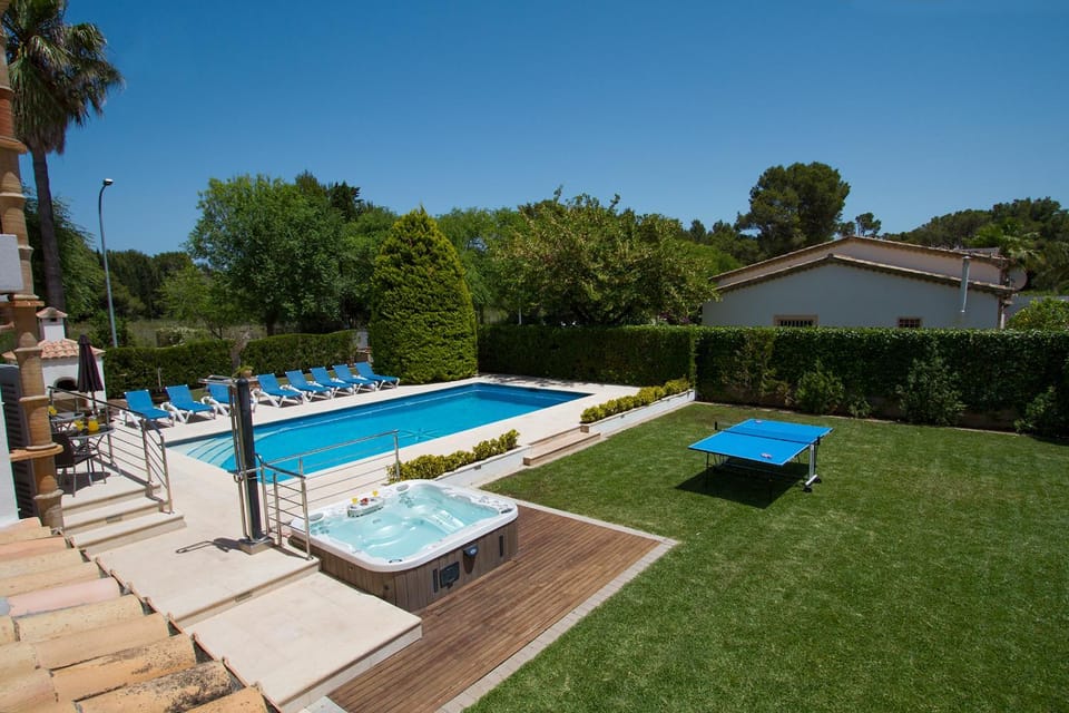 Garden, Hot Tub, Table tennis