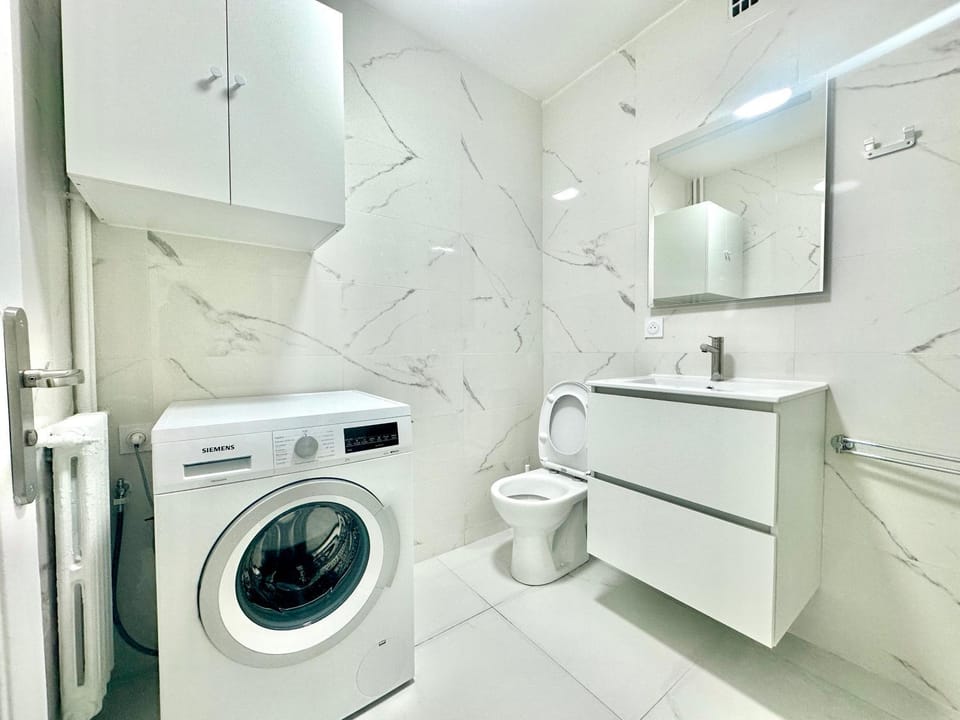 Modern studio near Gare de Lyon Bercy F1 Apartment in Paris