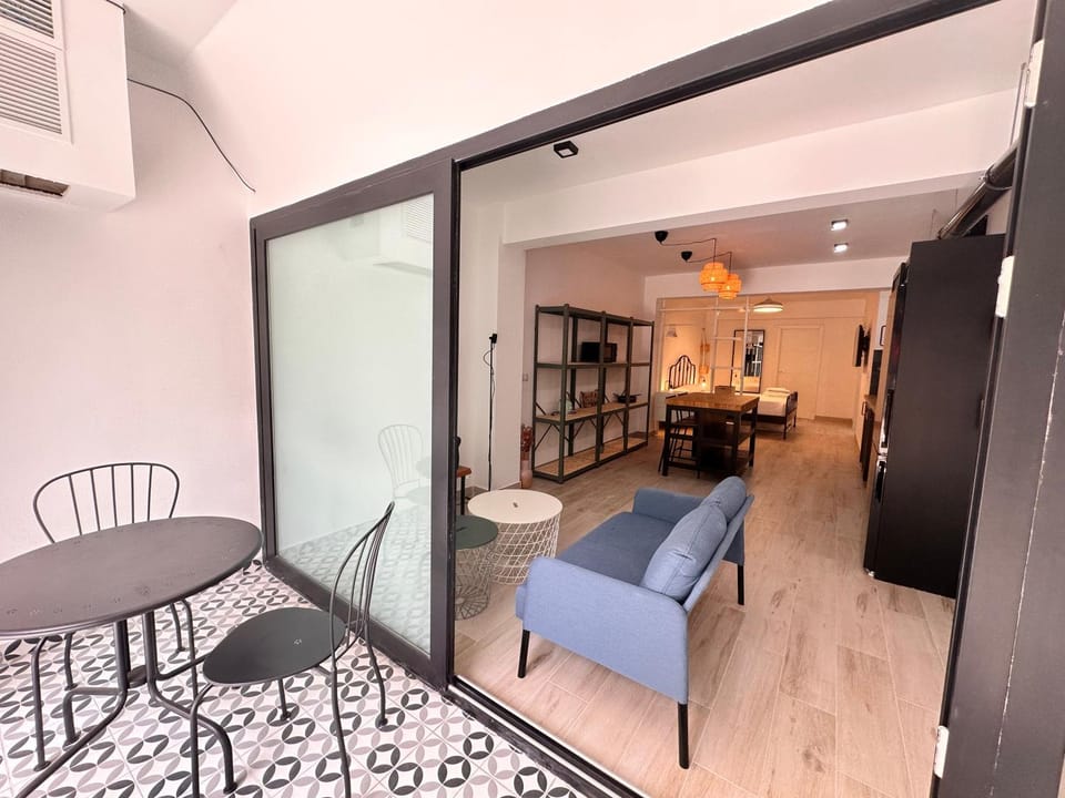 Alberola Industrial Style Apartment in Valencia