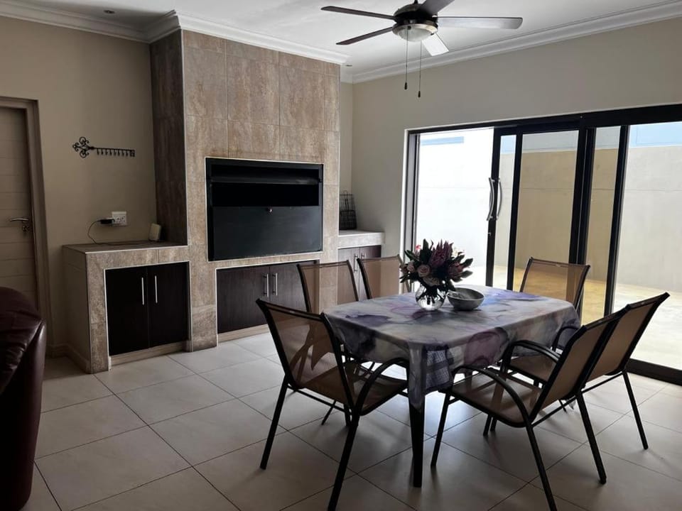 The Lofty-Nest of Leadwood Street House in Namibia