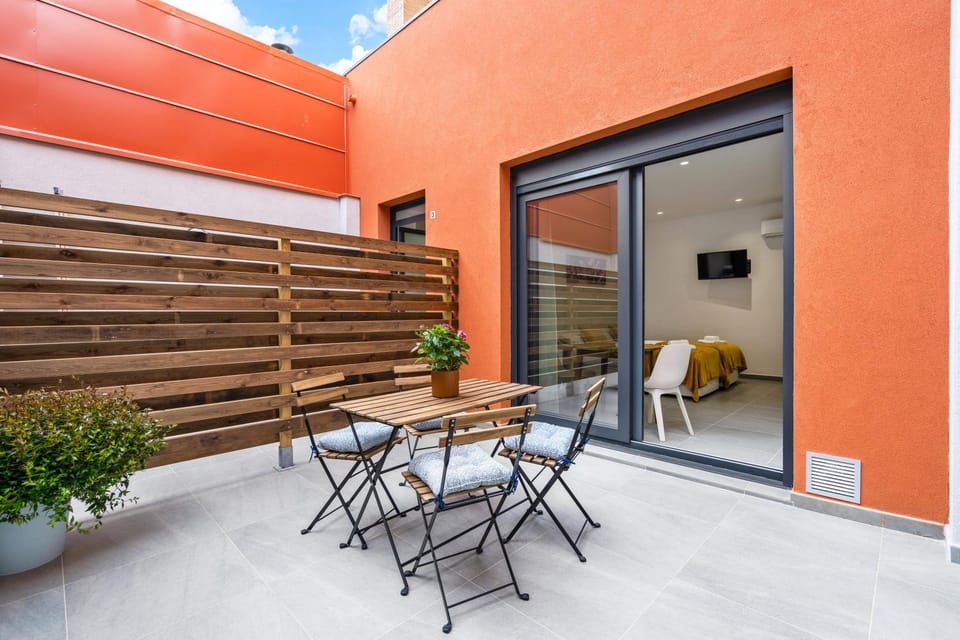 Patio, Balcony/Terrace